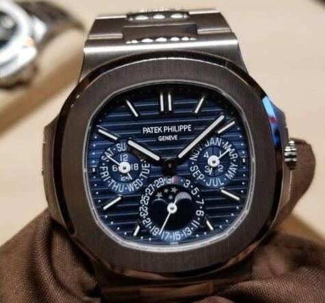 The steel Patek Philippe Nautilus is popular among young watch lovers all the time.